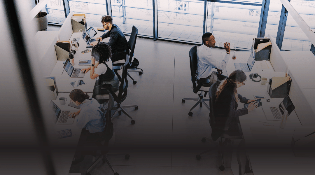 Persone al lavoro in un ufficio